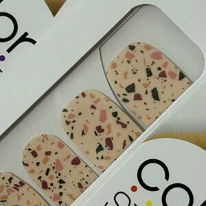 New Color Street “Back in Tile” Neutral with Multicolored Chunks Nail Strips
